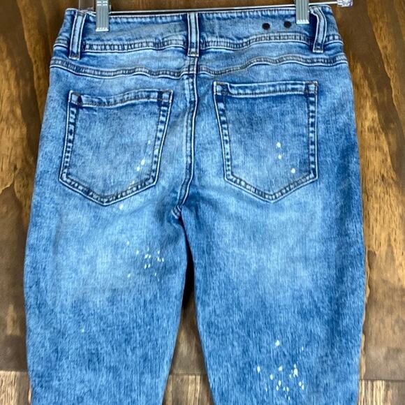 CAbi Womens Jeans Blue Denim Cinch Mid Rise Bleach Splatter Skinny Stretch 4 - Picture 10 of 11